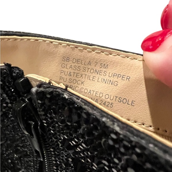 NIB Betsey Johnson Della Black Rhinestone Booties size 7.5 - Picture 8 of 8